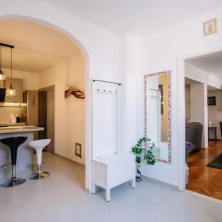 Apartment Toma By Duhomes